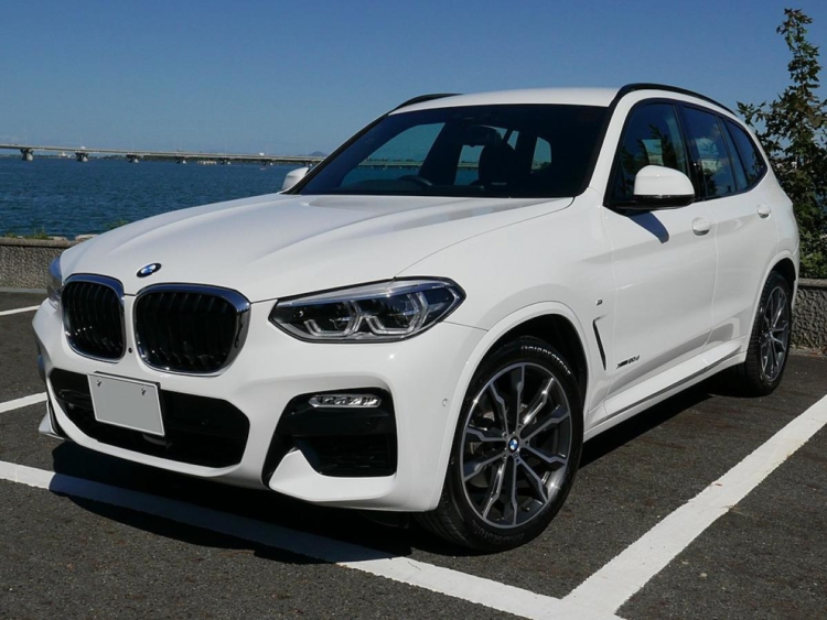 BMW представляет детали нового поколения X3