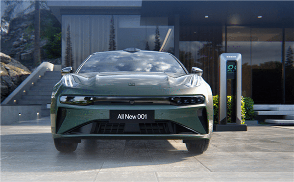 2024 Zeekr 001 – самый быстрый заряжающийся электромобиль в Китае