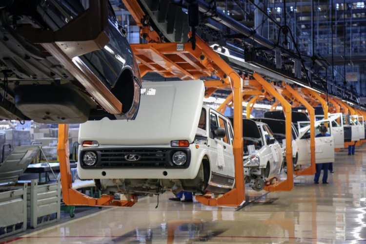 Автомобильные заводы в России резко наращивают свое производство