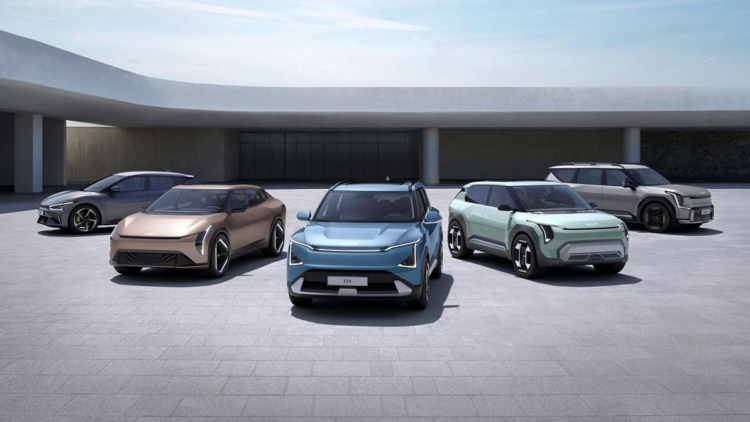 Kia обещает 15 электромобилей в линейке к 2027 году