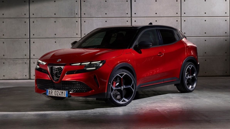 Alfa Romeo Milano сменил имя на Junior