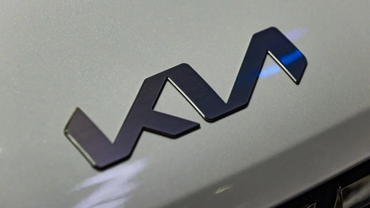 Корейский седан с отголосками дизайна LADA Vesta: где ждать новинку от Kia