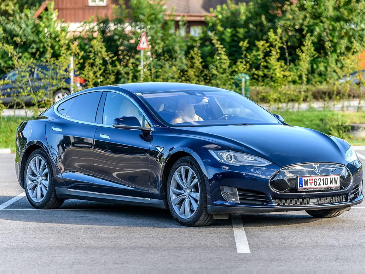 Tesla получает одобрение для запуска автономного вождения в Китае