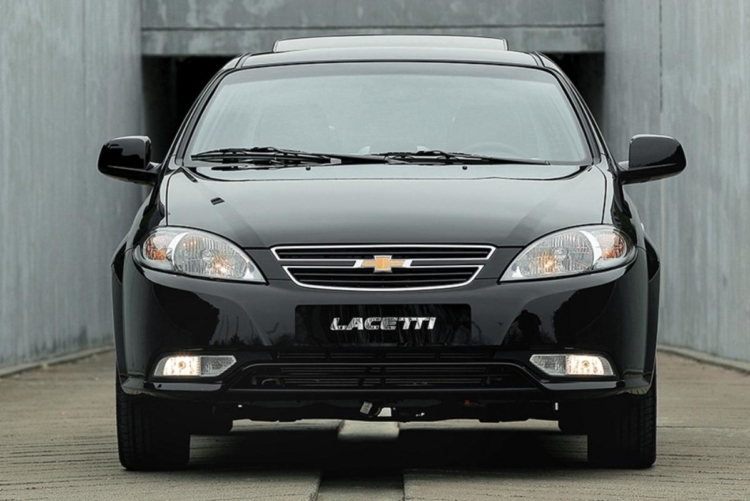Седан Chevrolet Lacetti узбекской сборки окончательно отправлен в отставку