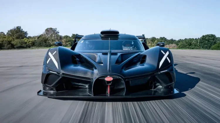Новый гиперкар Bugatti сможет обогнать болид Формулы-1