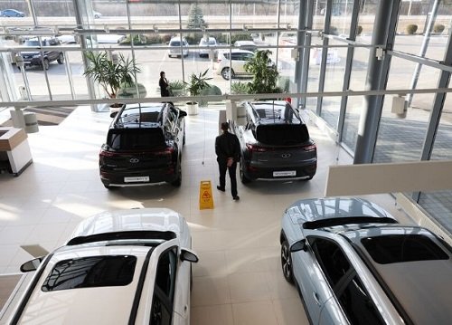 Эксперт Рязанов рассказал, что не стоит делать с автомобилем перед продажей